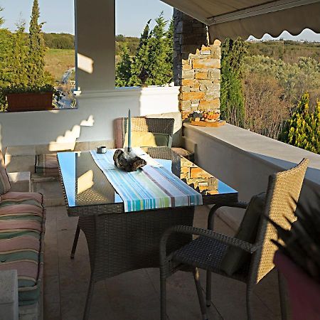Lovely Apartm.Near Airport Kardia Екстер'єр фото