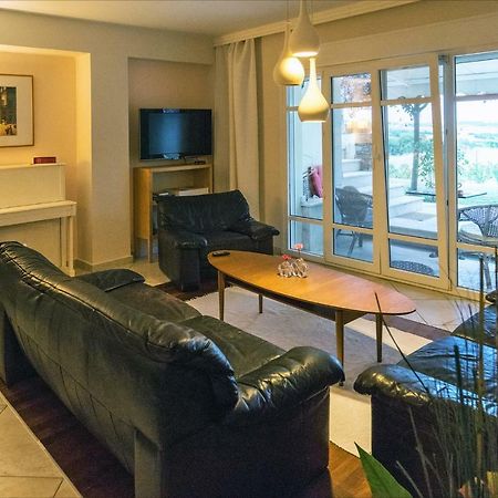 Lovely Apartm.Near Airport Kardia Екстер'єр фото